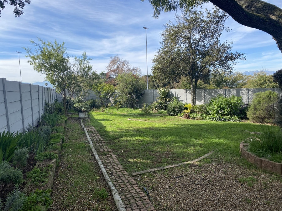 4 Bedroom Property for Sale in Durbanville Hills Western Cape
